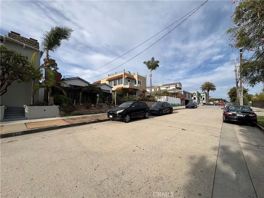735 Longfellow