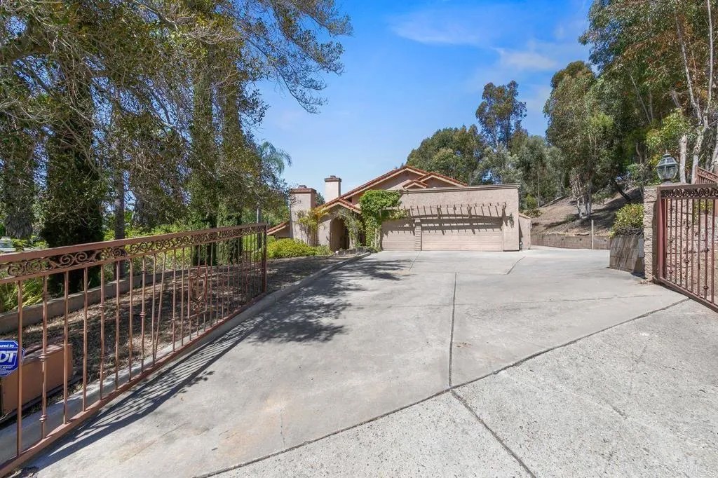 1521 Kimberly Woods Drive