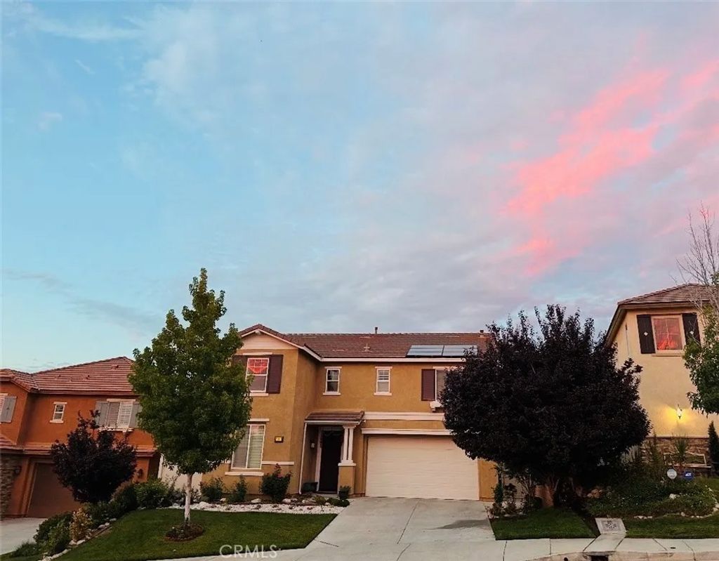 Photo of 26954 Cherry Willow Dr, Canyon Country, CA 91387 (MLS # SR26095773)