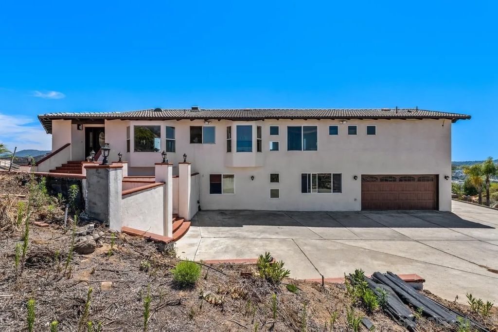 Photo of 2155 Vista Valley Rim Pl, El Cajon, CA 92019 (MLS # 260005815)