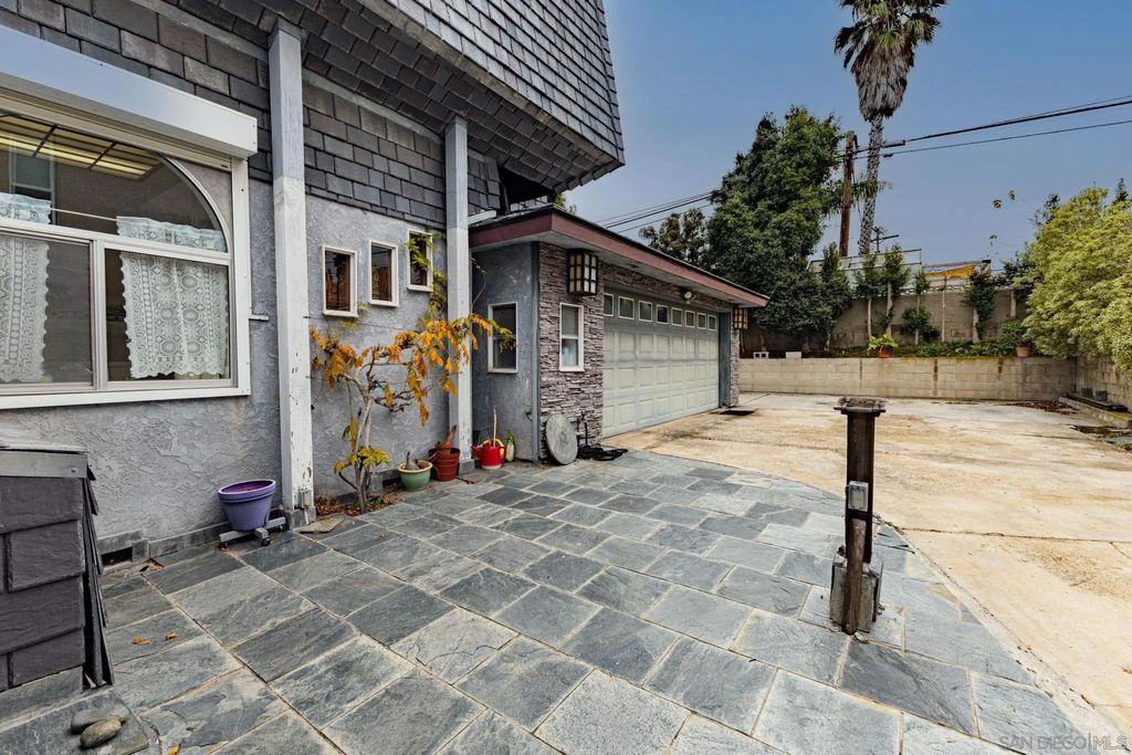 Photo of 2841 Nipoma St, San Diego, CA 92106 (MLS # 250045666)