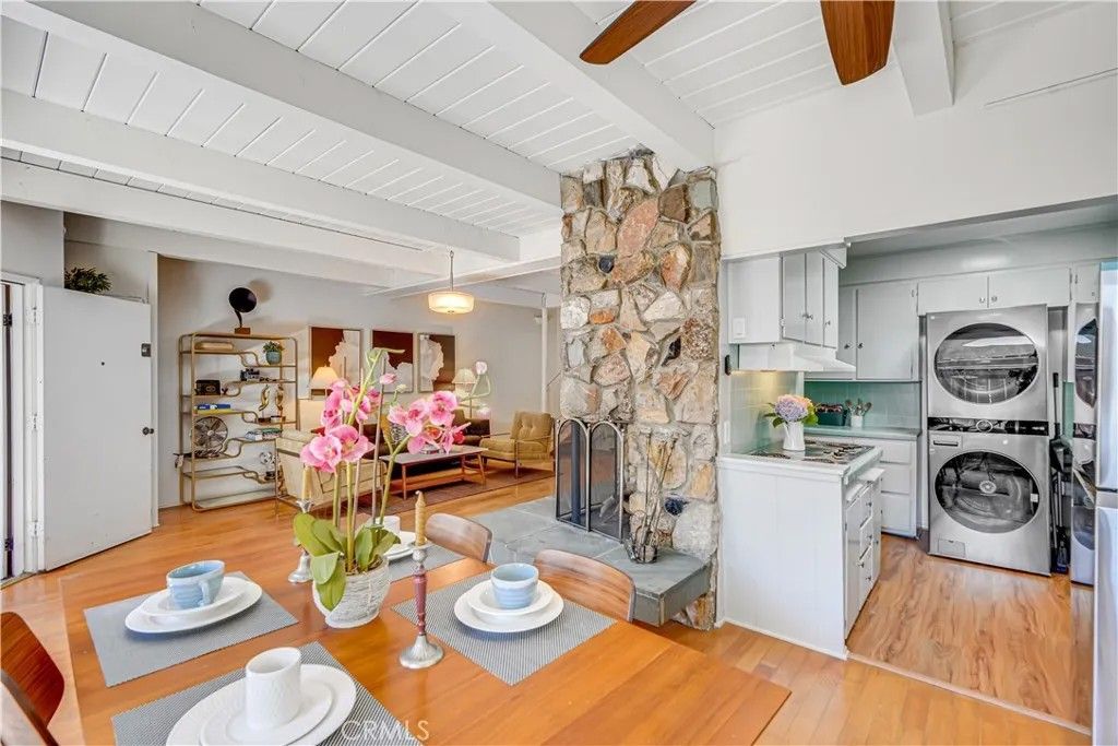 Photo of 4268 Troost Ave, Studio City, CA 91604 (MLS # SR26088708)