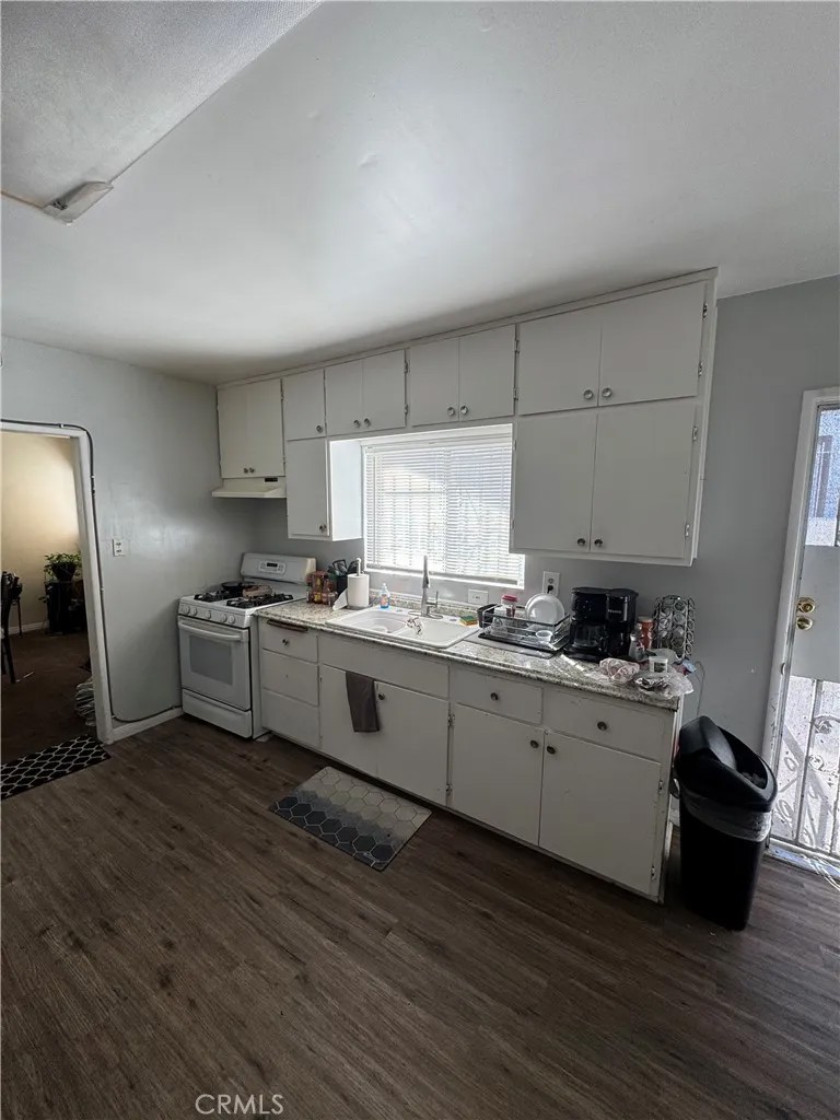 3449 W 59th