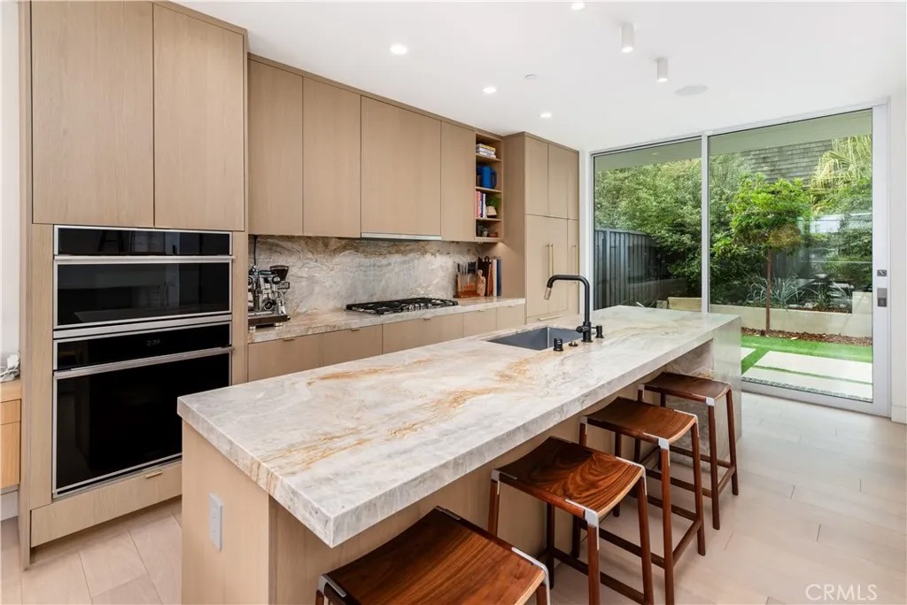 68 E F Street