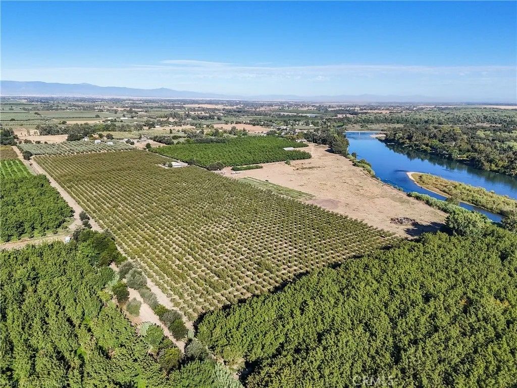 Photo of 25333 Connecticut Ave, Corning, CA 96021 (MLS # SN26096552)