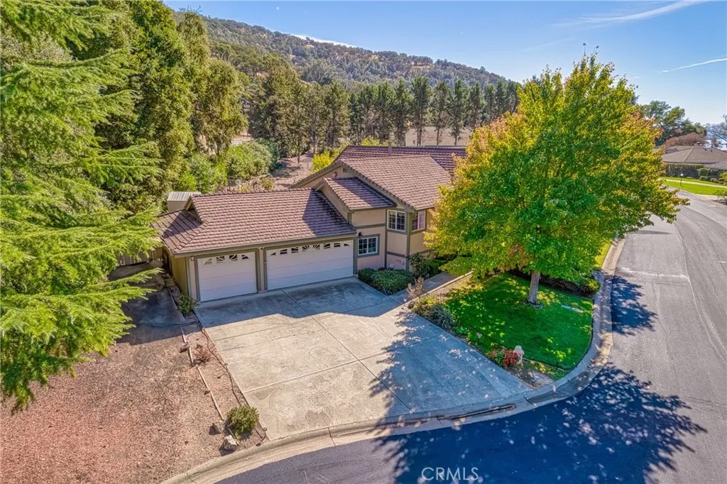 8656 Paradise Valley Boulevard