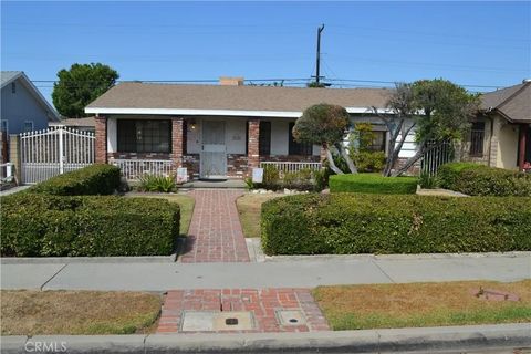 Photo of 415 S Grandin Avenue, Azusa, CA 91702 (MLS # SR26011236)