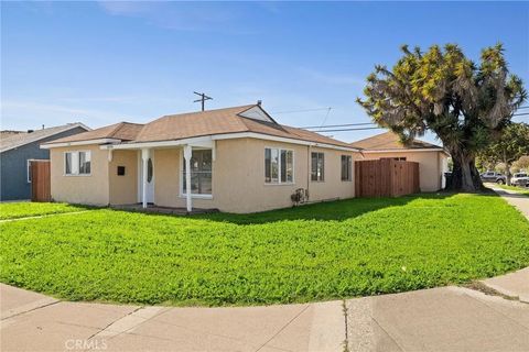 Photo of 18703 Crenshaw Boulevard, Torrance, CA 90504 (MLS # PV26024375)