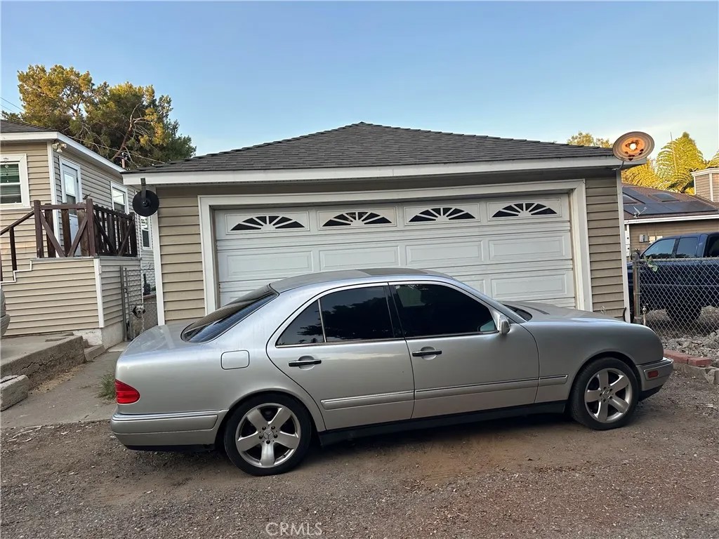 5152 Lakeview