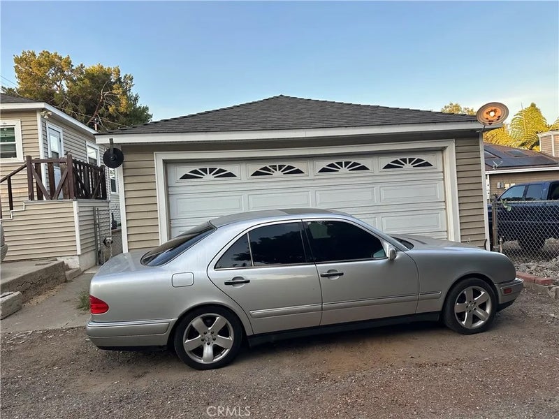 5152 Lakeview