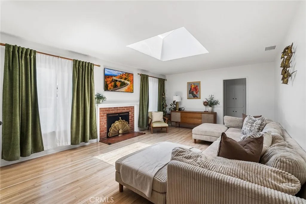 2410 W Broadway