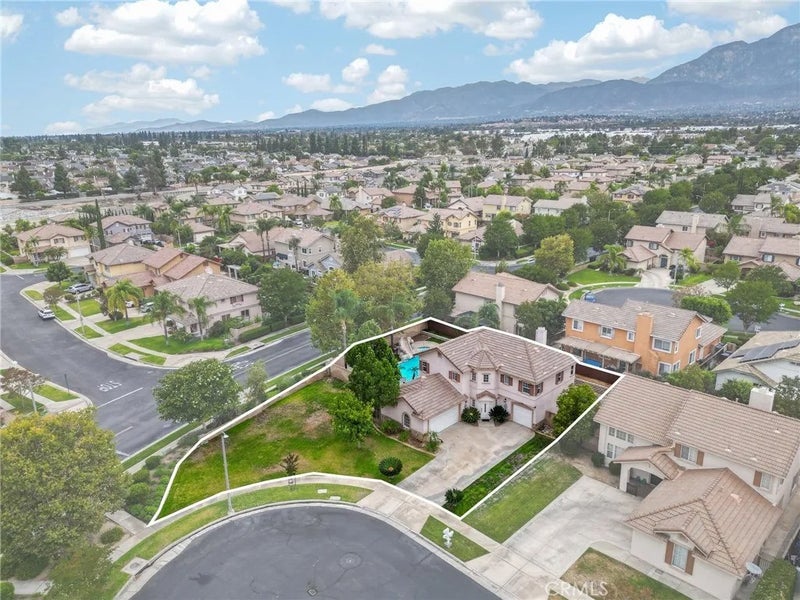 9424 Buttonwood Court