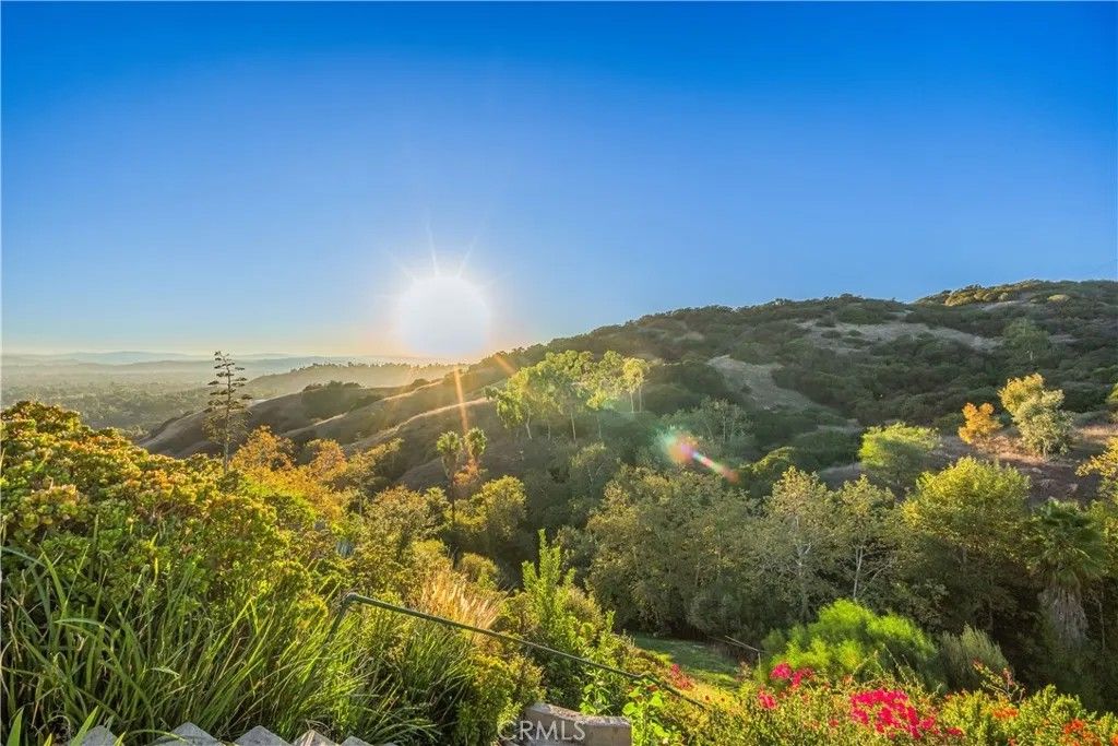 Photo of 2817 N Mountain Ave, Claremont, CA 91711 (MLS # CV26014186)