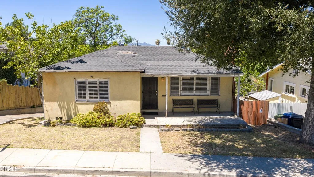 5007 Los Robles Street