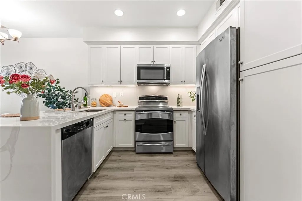 503 S Brea Boulevard 18