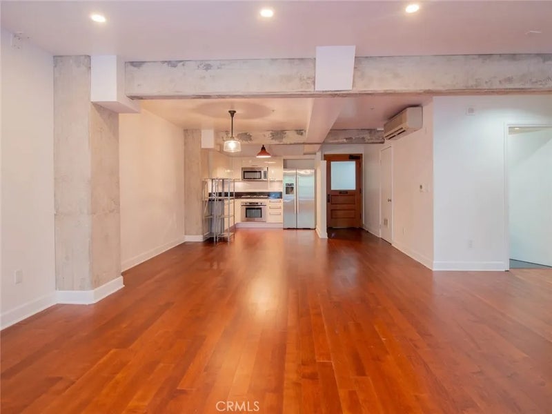 416 S Spring Street 205