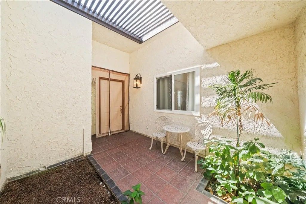 Photo of 1400 Blossom Cir, Upland, CA 91786 (MLS # CV26075565)