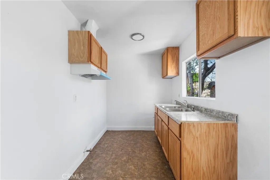 10004 San Fernando Rd
