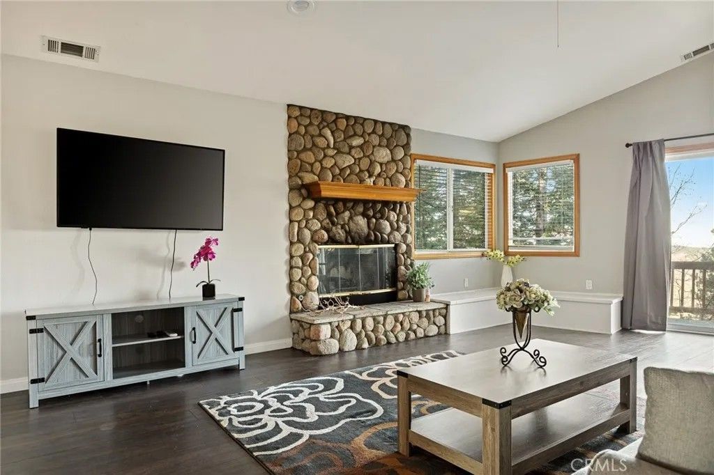 Photo of 30906 Live Oak Dr, Running Springs, CA 92382 (MLS # IG26034042)