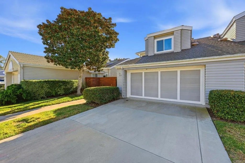 Photo of 819 Daphne Court, Carlsbad, CA 92011 (MLS # NDP2600583)