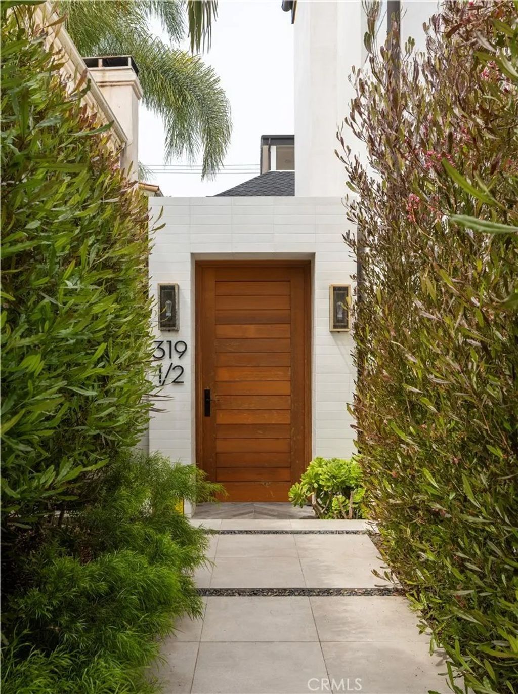 Photo of 319 Jasmine Ave, Corona Del Mar, CA 92625 (MLS # NP26068891)