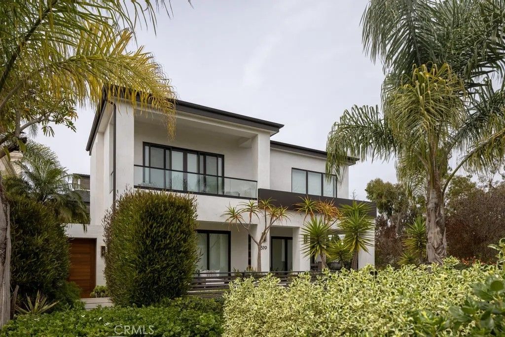 Photo of 319 Jasmine Ave, Corona Del Mar, CA 92625 (MLS # NP26068891)