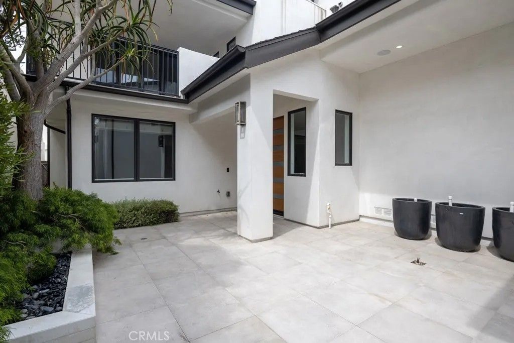 Photo of 319 Jasmine Ave, Corona Del Mar, CA 92625 (MLS # NP26068891)