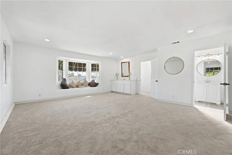 1688 N Shaffer