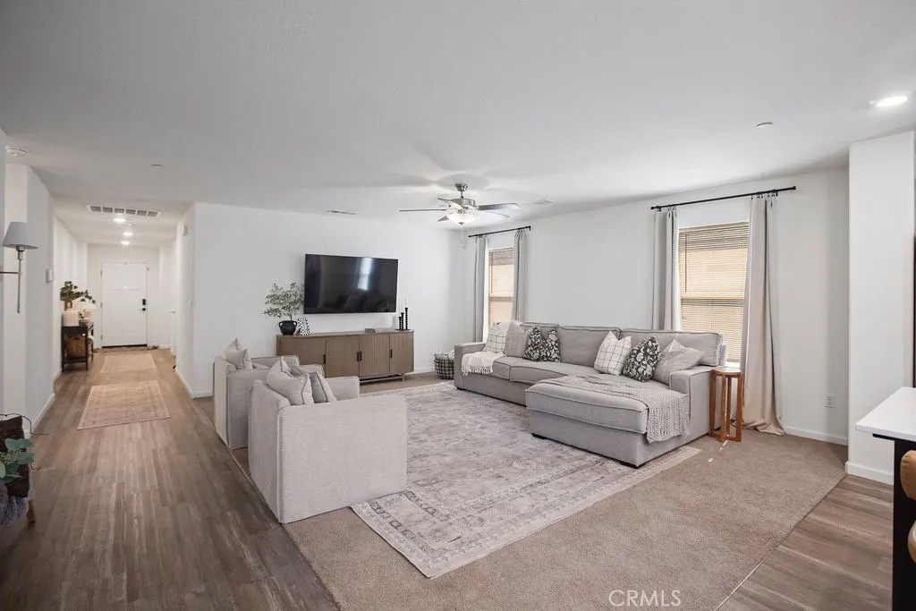 727 Veronica Court