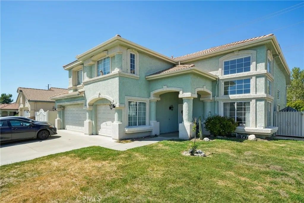 Photo of 1209 Osprey Street, San Jacinto, CA 92583 (MLS # IV25089149)