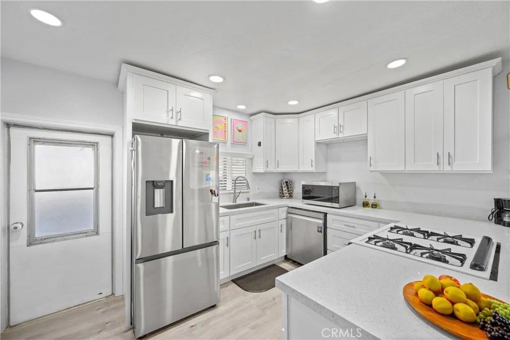 Photo of 17086 Esperanza Drive, Perris, CA 92570 (MLS # IV25185309)