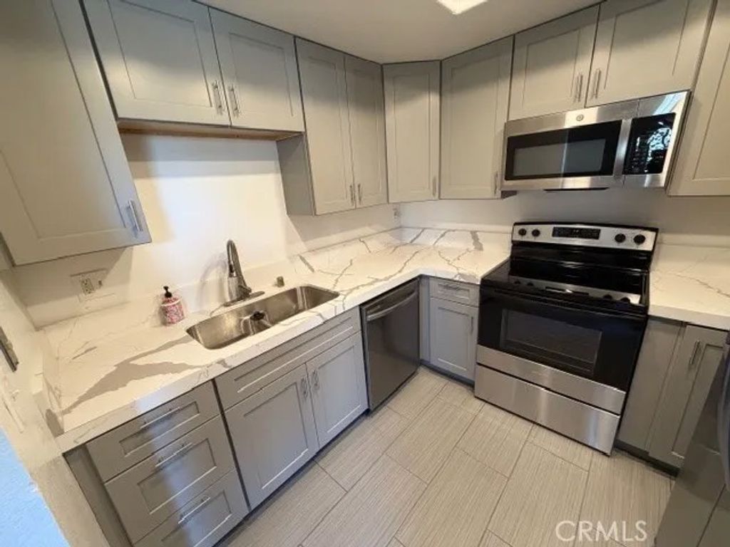 Photo of 27657 Aquamarine, Mission Viejo, CA 92691 (MLS # OC26012220)