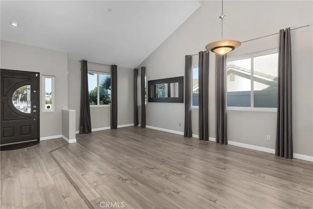 1439 Lochaber Court