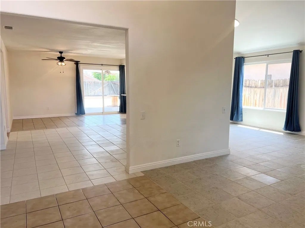 Photo of 1084 E Evans Street, San Jacinto, CA 92583 (MLS # CV26121696)