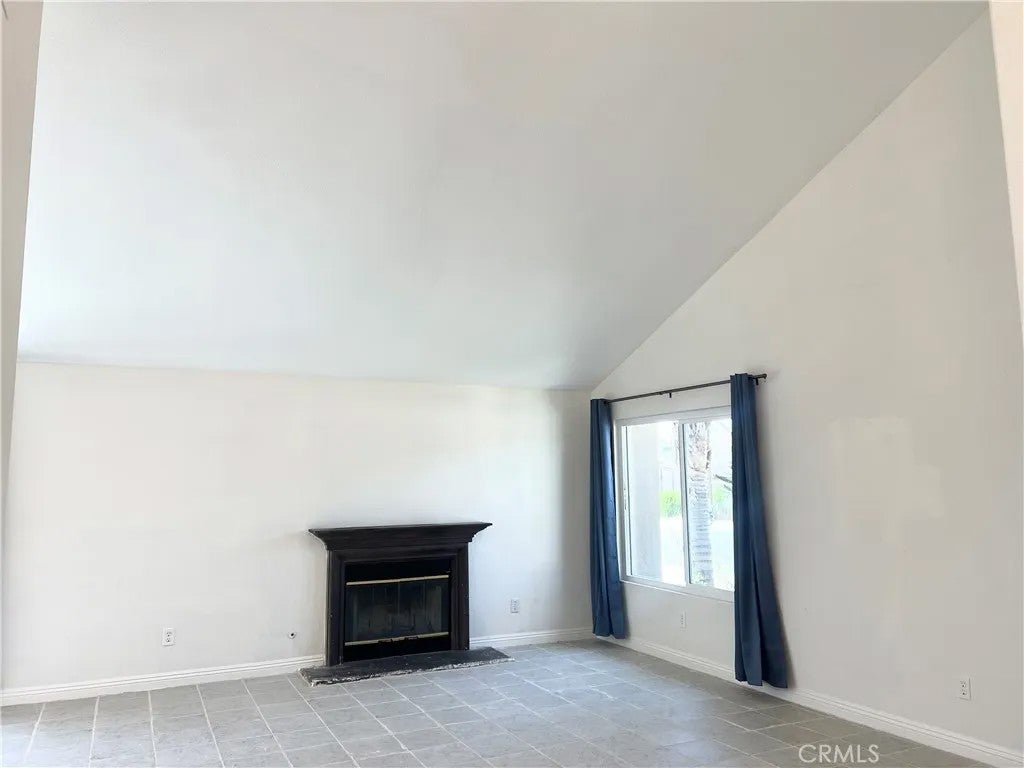 Photo of 1084 E Evans Street, San Jacinto, CA 92583 (MLS # CV26121696)