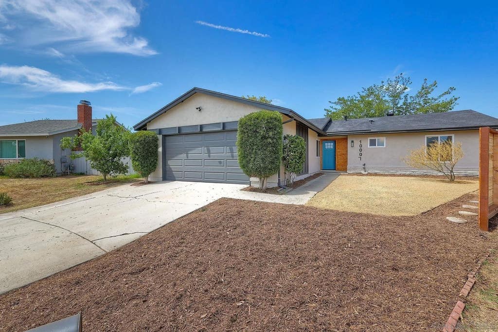 Photo of 10007 Stanley Ct, Santee, CA 92071 (MLS # 260020704)