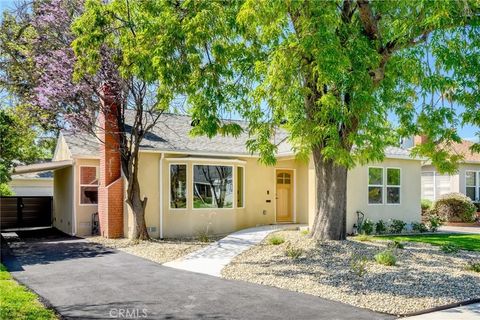 Photo of 1317 N California Street, Burbank, CA 91505 (MLS # GD26055286)