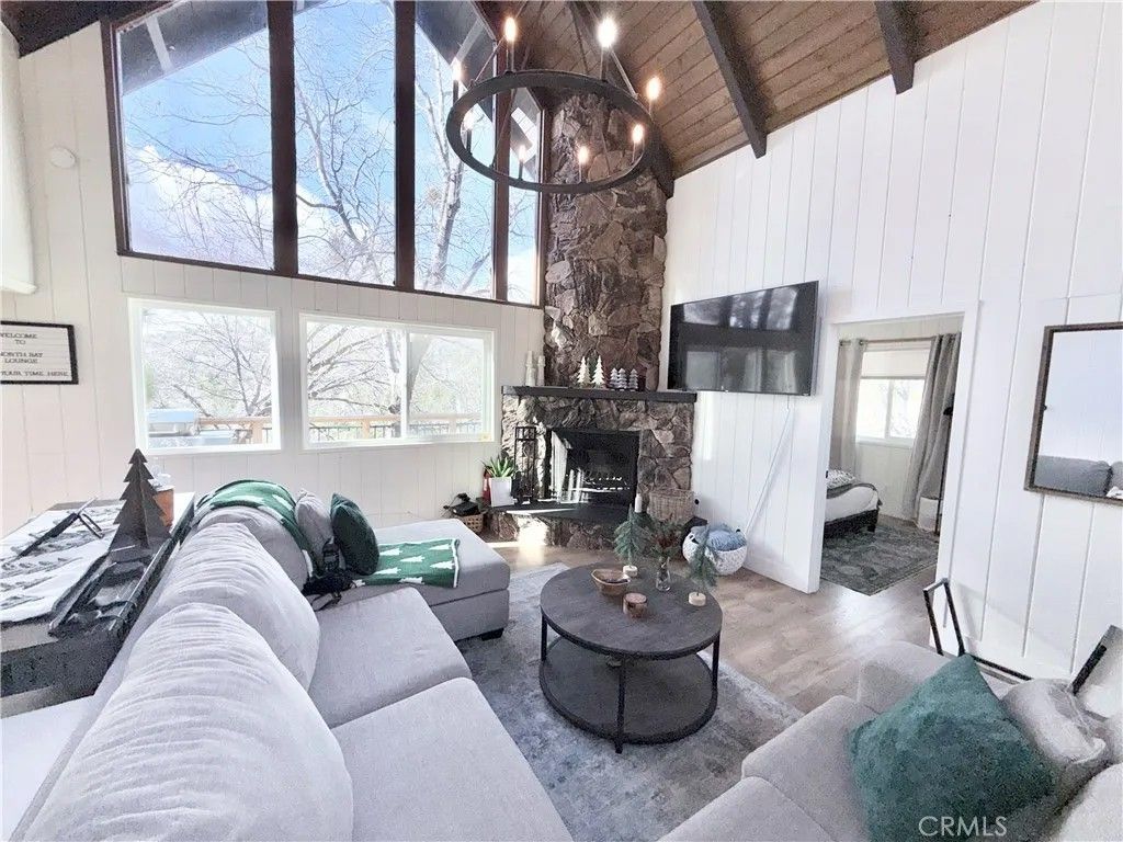 Photo of 27809 North Bay Road, Lake Arrowhead, CA 92352 (MLS # WS26005313)