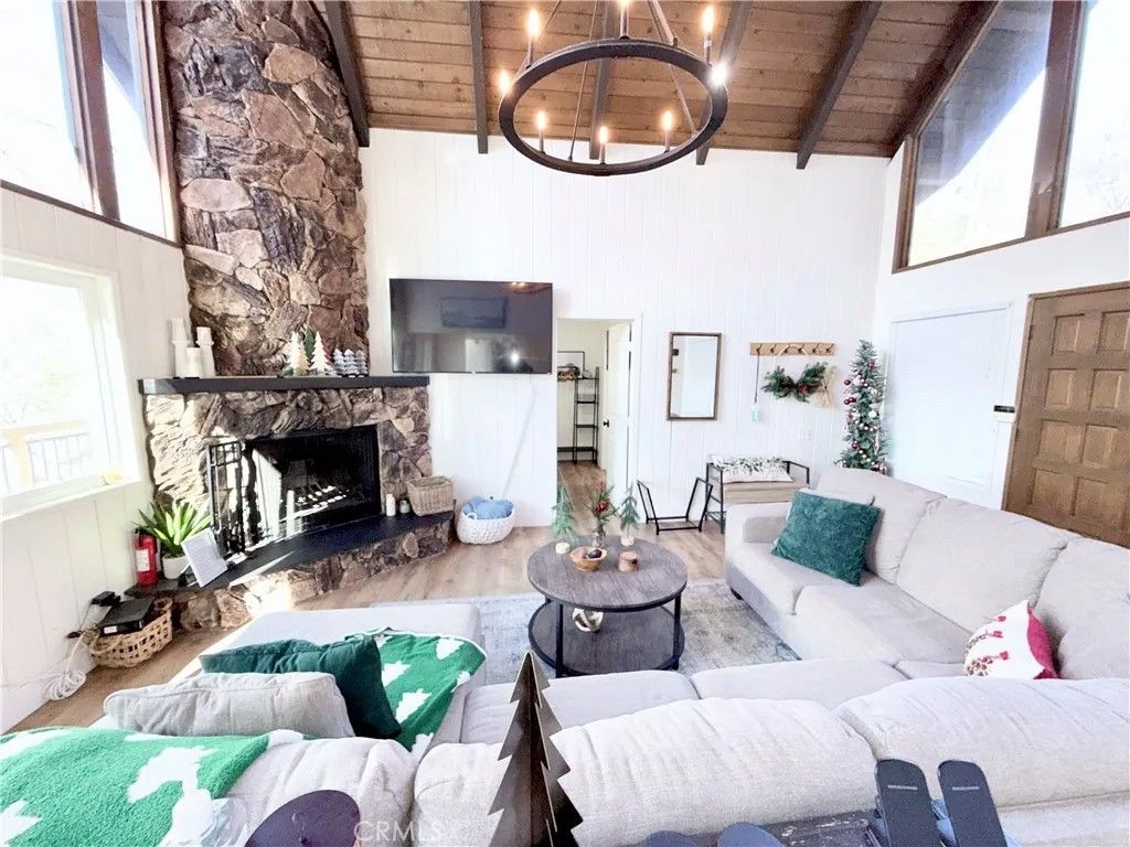 Photo of 27809 North Bay Road, Lake Arrowhead, CA 92352 (MLS # WS26005313)