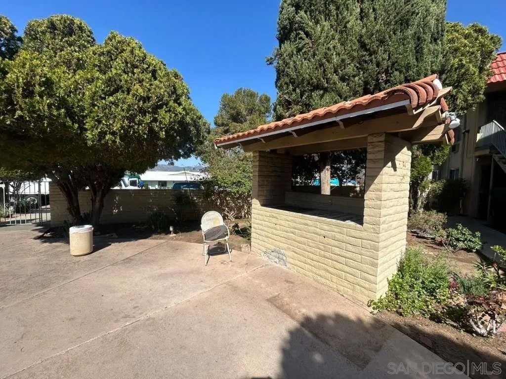 Photo of 1259 E Ohio Ave, Escondido, CA 92027 (MLS # 260005741)