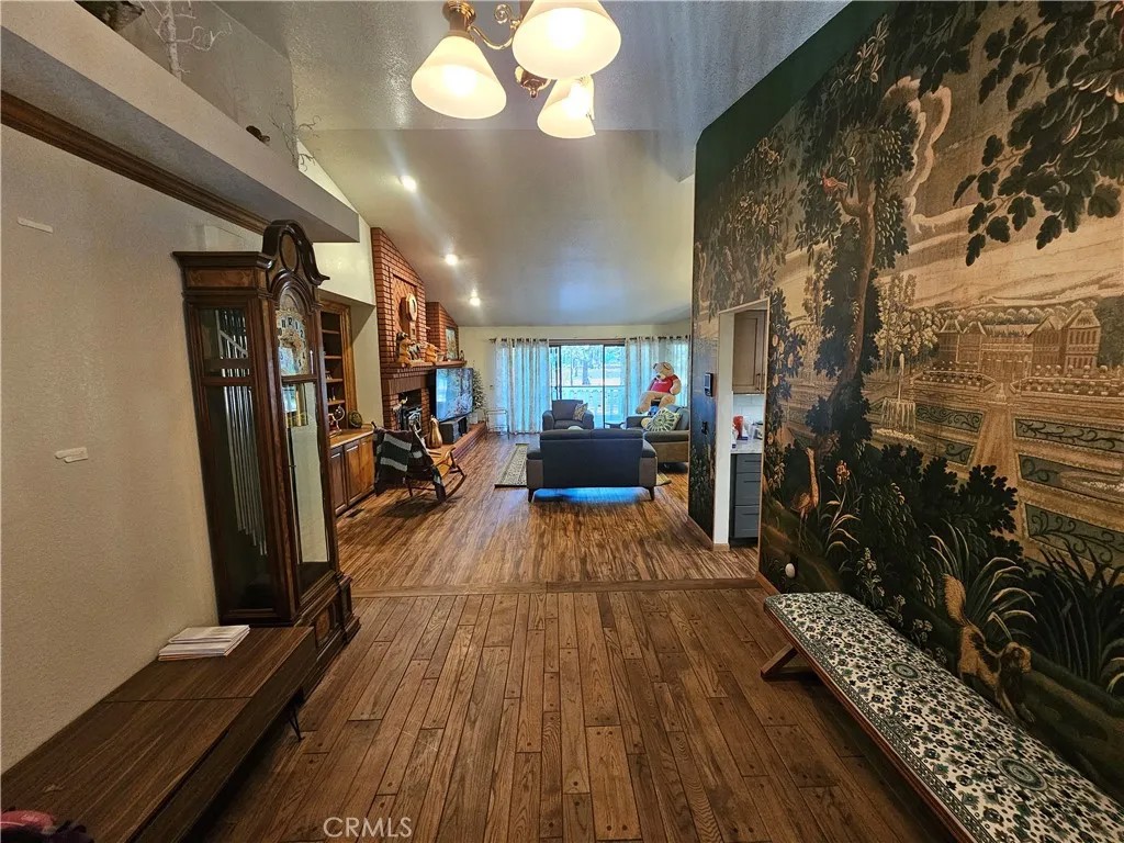 2474 Oak Lane