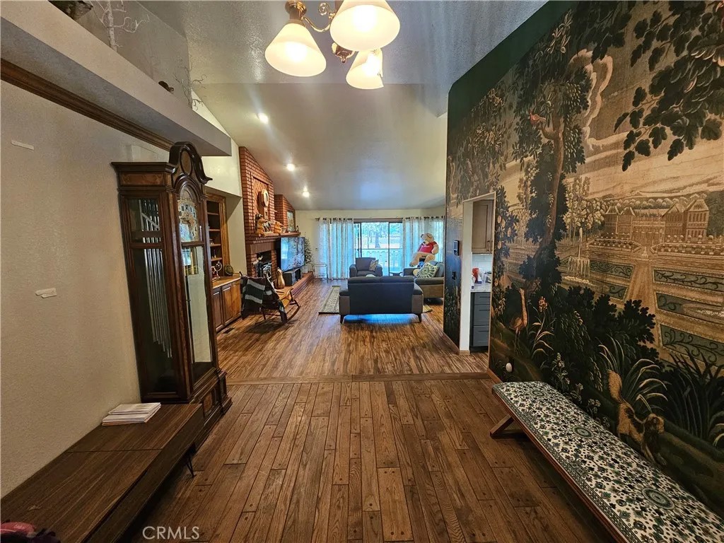 2474 Oak Lane