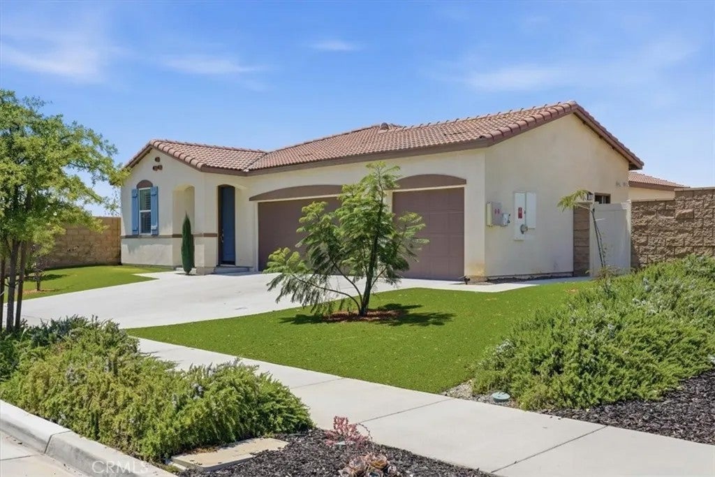 32350 Iron Trail