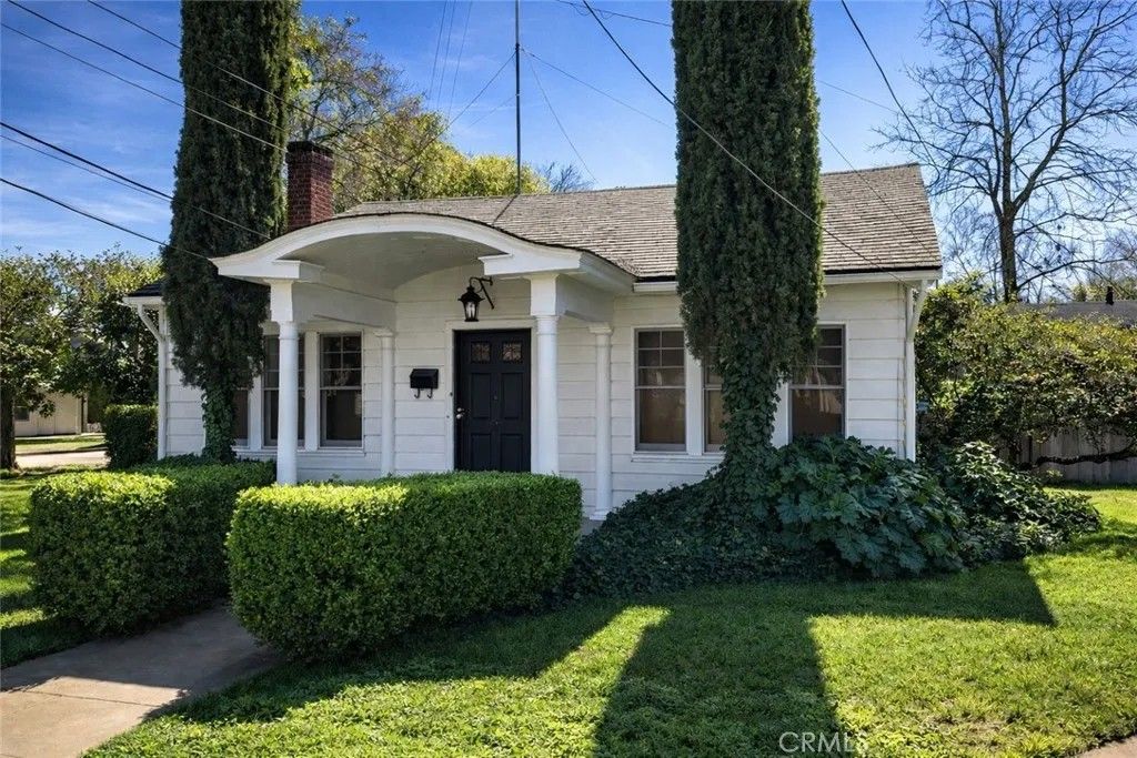 Photo of 200 E 27th St, Merced, CA 95340 (MLS # MC26000609)