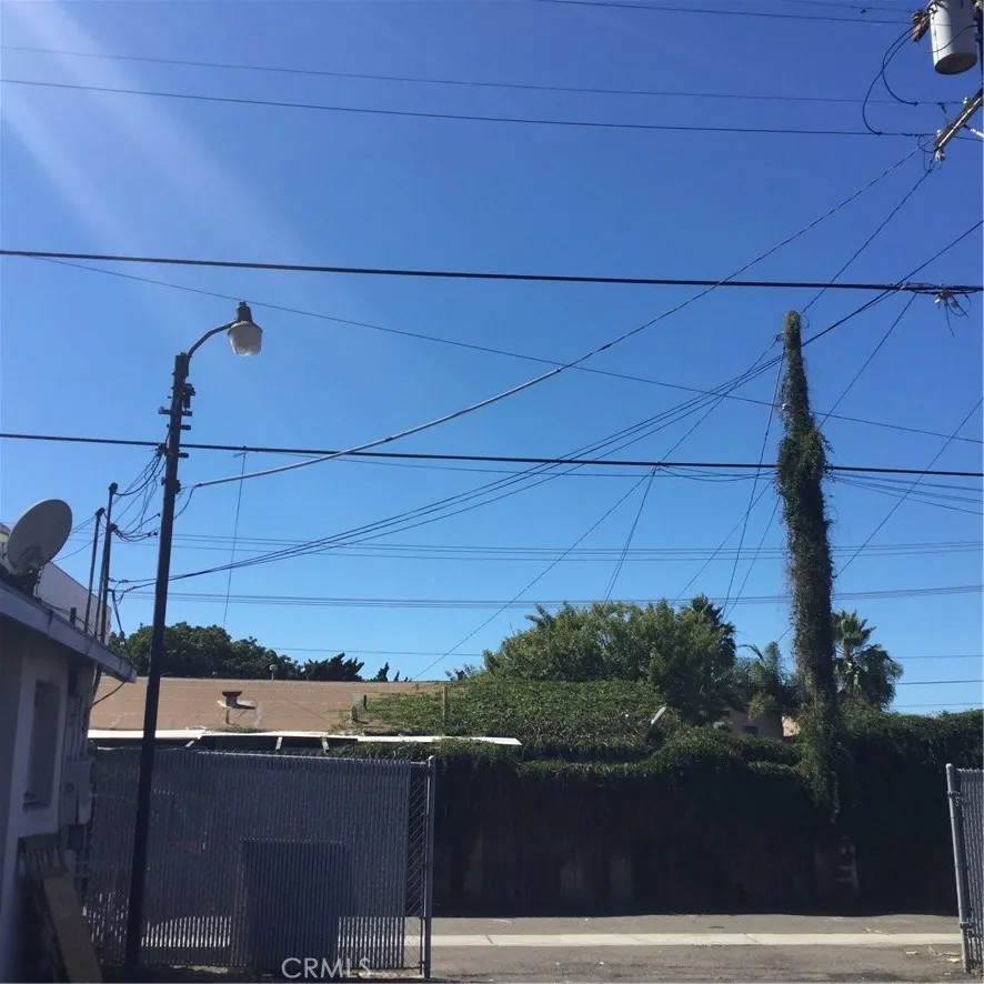 1009 S Coast