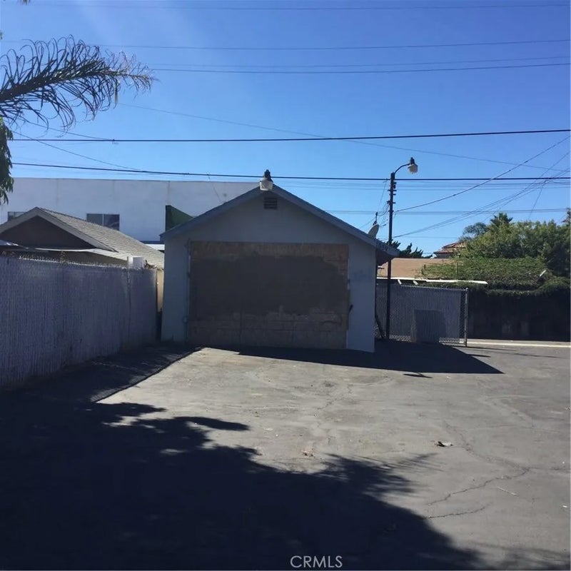 1009 S Coast