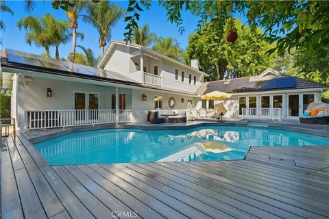 Tiny photo for 23110 Canzonet St, Woodland Hills, CA 91367 (MLS # SR25243023)