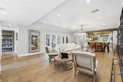 Tiny photo for 23110 Canzonet St, Woodland Hills, CA 91367 (MLS # SR25243023)