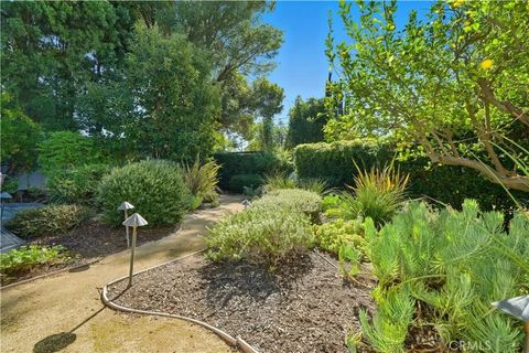 Tiny photo for 23110 Canzonet St, Woodland Hills, CA 91367 (MLS # SR25243023)