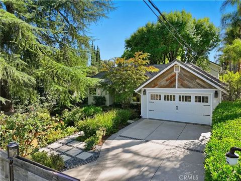Tiny photo for 23110 Canzonet St, Woodland Hills, CA 91367 (MLS # SR25243023)